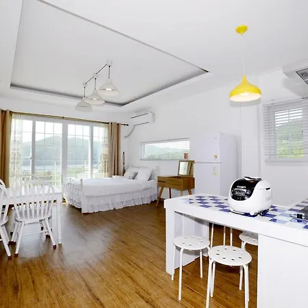 Walking Sky Pension Gapyeong Room photo